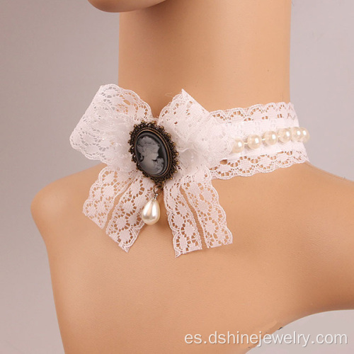 Encaje blanco Bowknot perlas collar